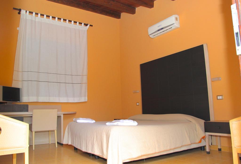 Agriturismo Roccadia Carlentini Bagian luar foto